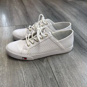 TOMMY HILFIGER • White Sneakers